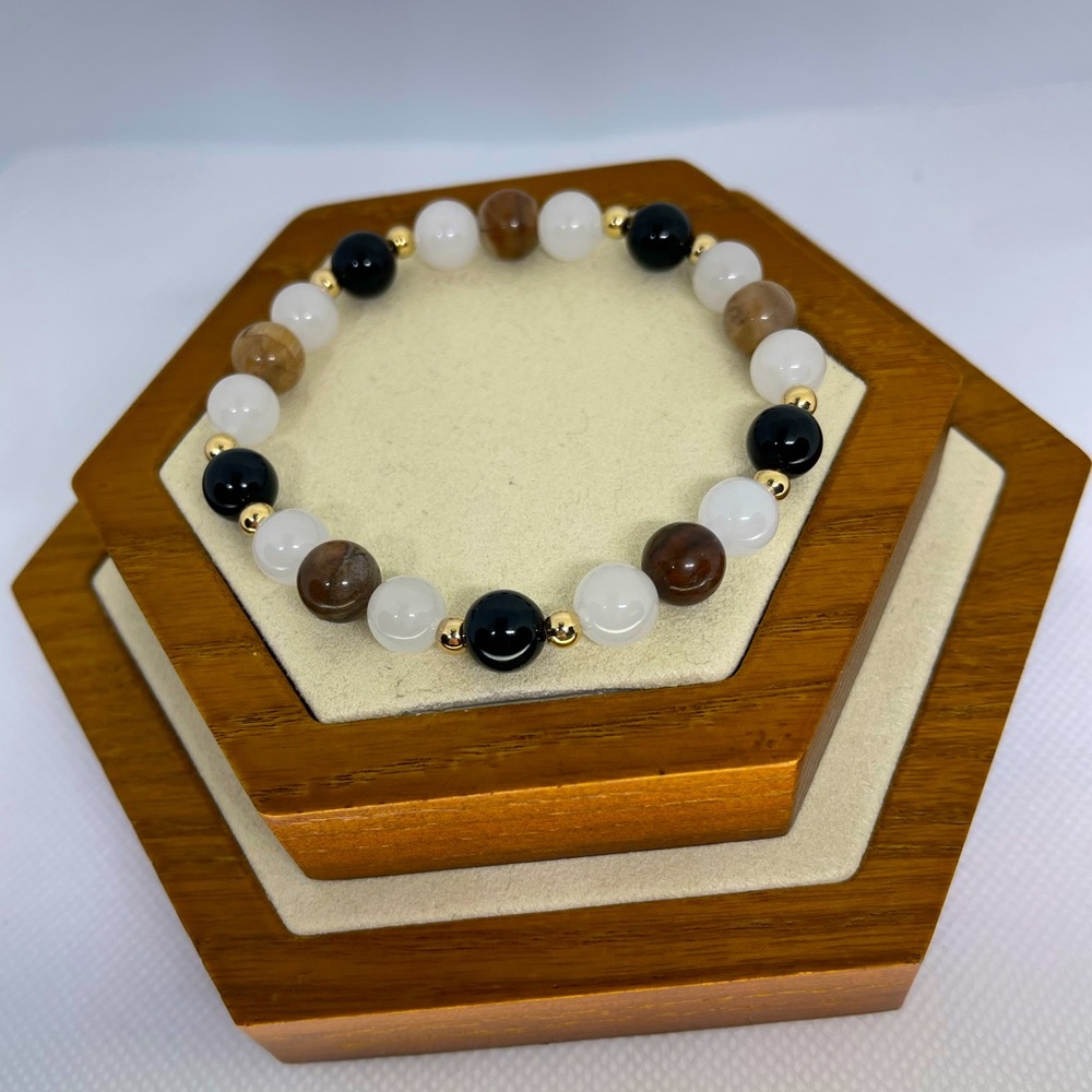 Beautiful Onyx, White Jade & Petrified Wood Bracelet